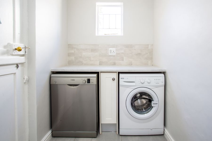 Scullery with dishwasher and washing machine